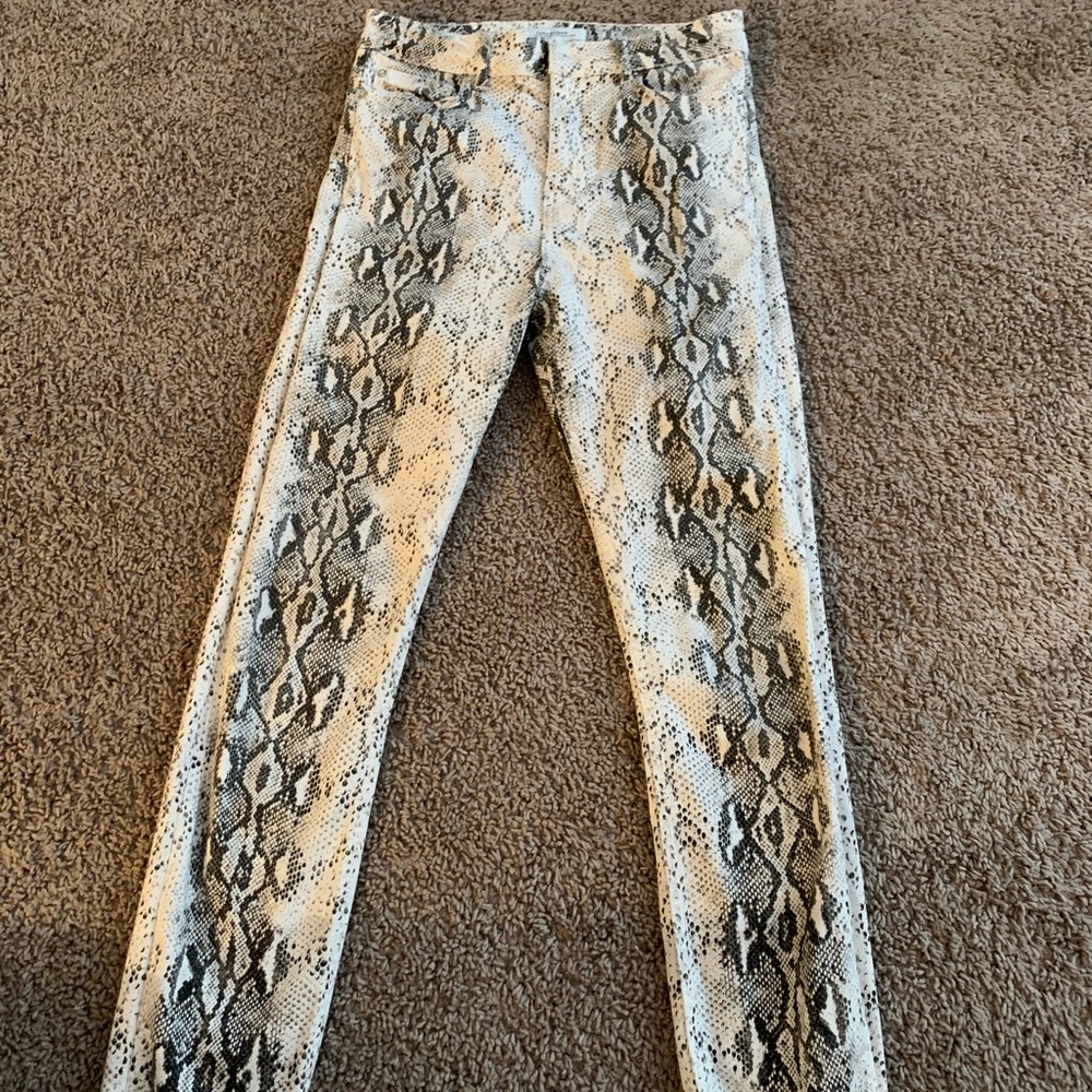 Zara jeans